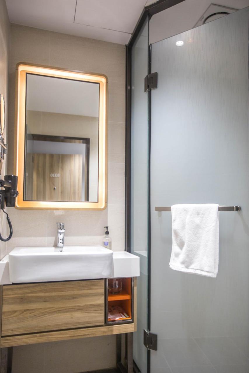 Hanting Premium Hotel Shanghai Plaza 66 Exterior photo