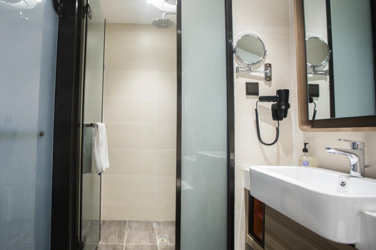 Hanting Premium Hotel Shanghai Plaza 66 Exterior photo